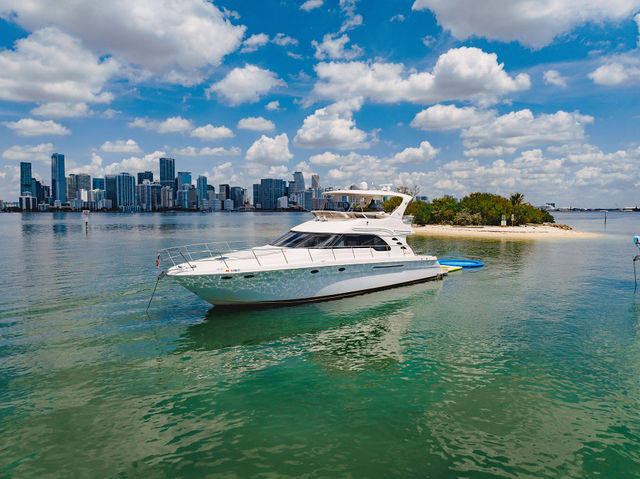 65FT Flybridge Sea Ray Yacht – “Distraction II” — photo