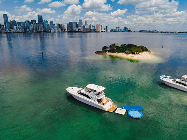 65FT Flybridge Sea Ray Yacht – “Distraction II” — photo
