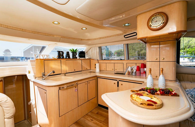 65FT Flybridge Sea Ray Yacht – “Distraction II” — photo