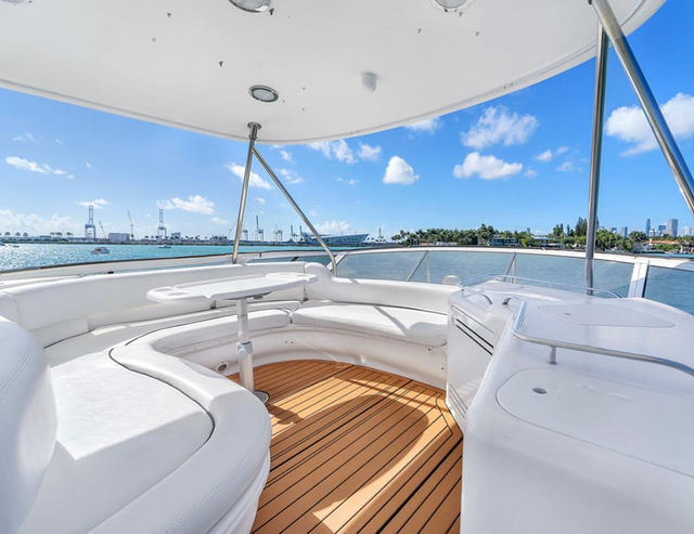 65FT Flybridge Sea Ray Yacht – “Distraction II” — photo