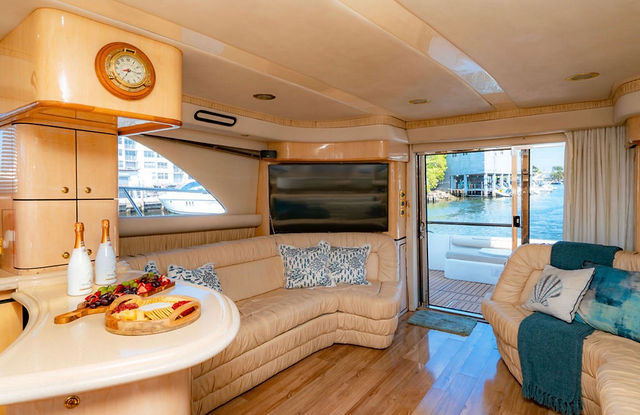 65FT Flybridge Sea Ray Yacht – “Distraction II” — photo