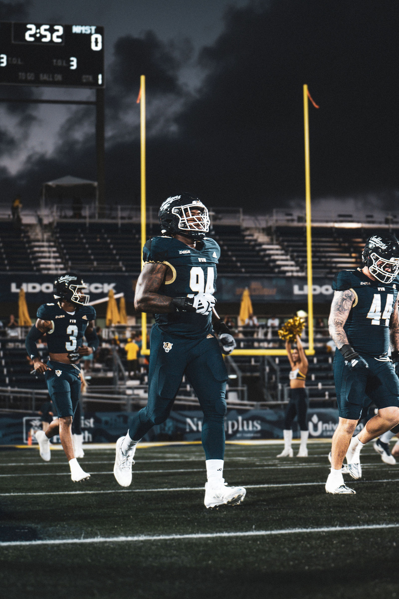 FIU 4