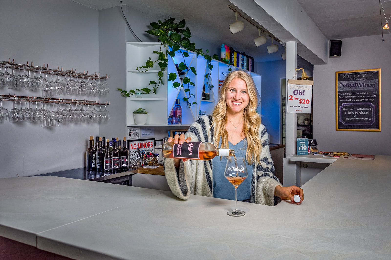 Hood River Tasting Room by Lasting Light Photography