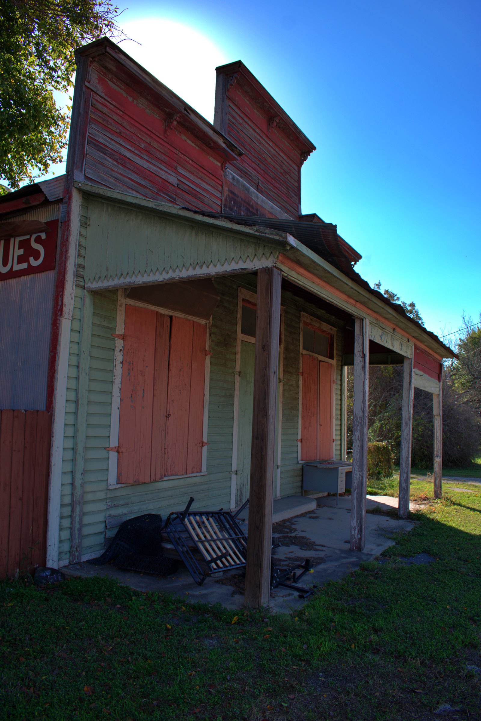 Geronimo Antiques, Geronimo Texas by Poppypics