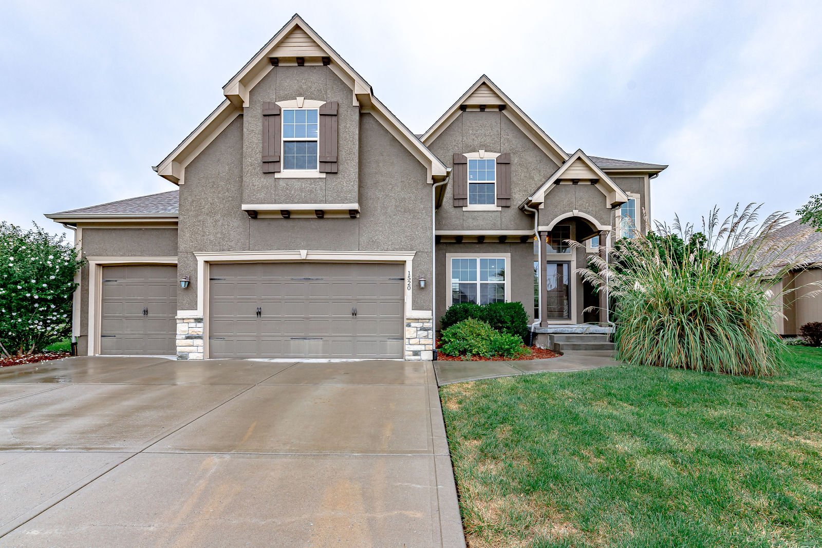 1520 Cross Creek Drive by KC Home Photography