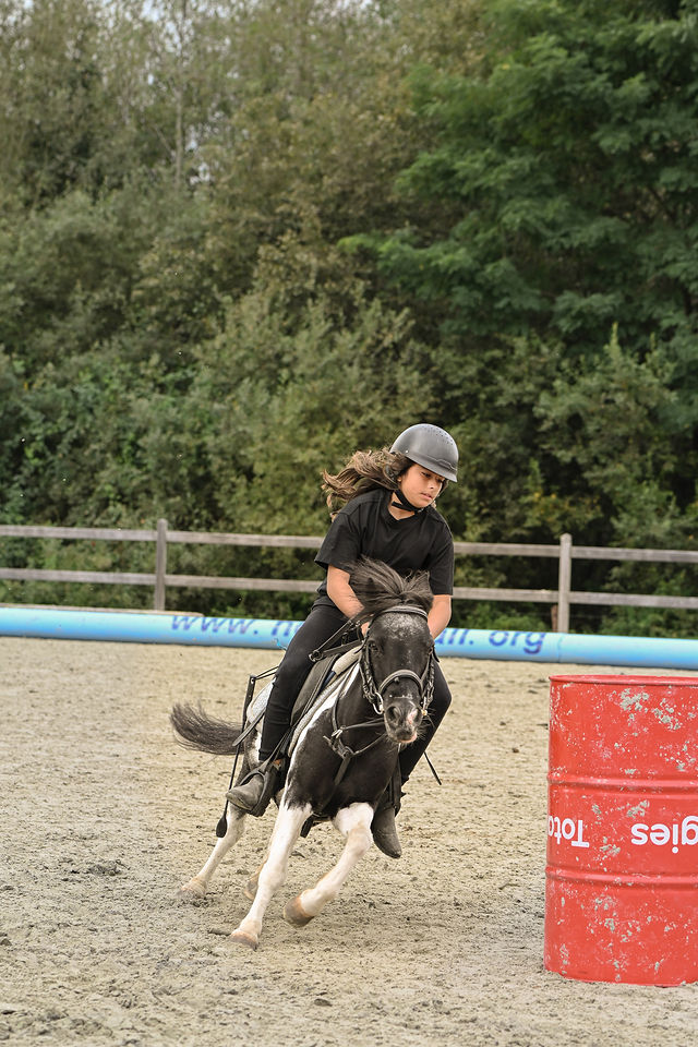 Barrelrace op de opendeurdag, foto 108