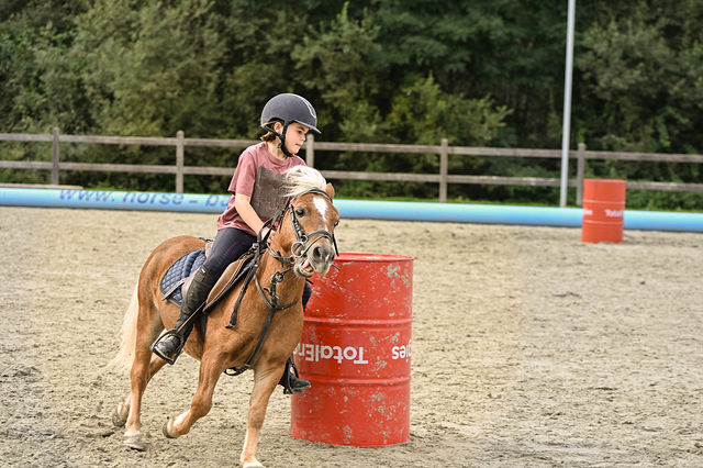 Barrelrace op de opendeurdag, foto 131