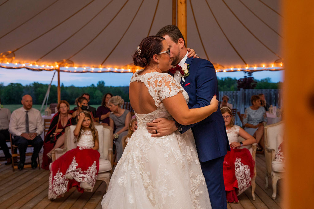Kelsey and Dan's first dance
