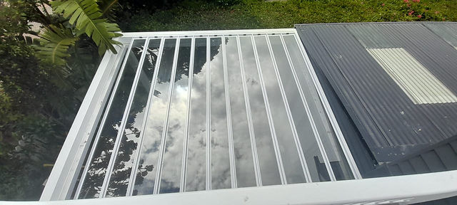 Glass & aluminium louvres — Glass louvres (12)