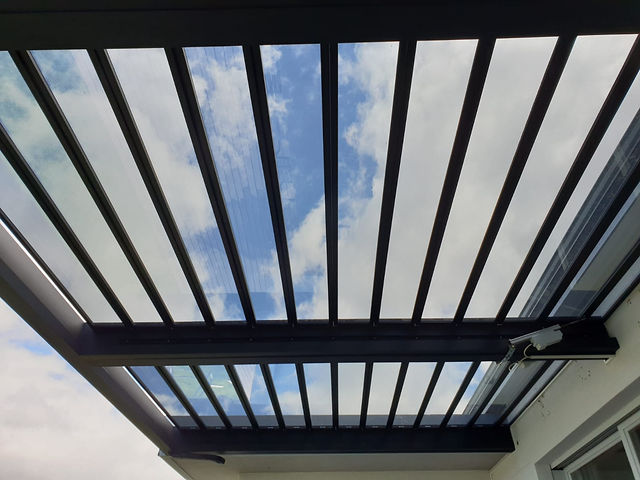 Glass & aluminium louvres — Glass louvres (19)