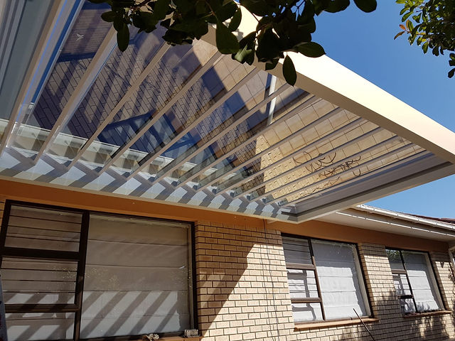 Glass & aluminium louvres — Glass louvres (36)