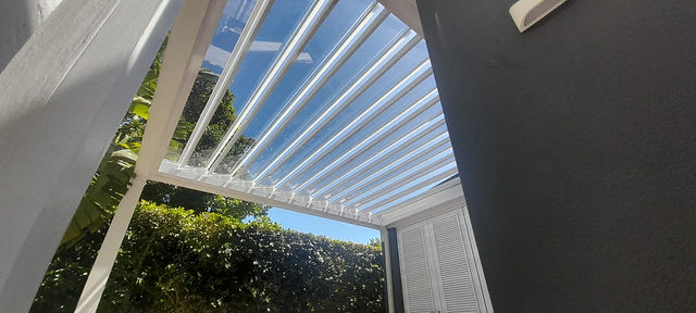Glass & aluminium louvres — Glass louvres (29)