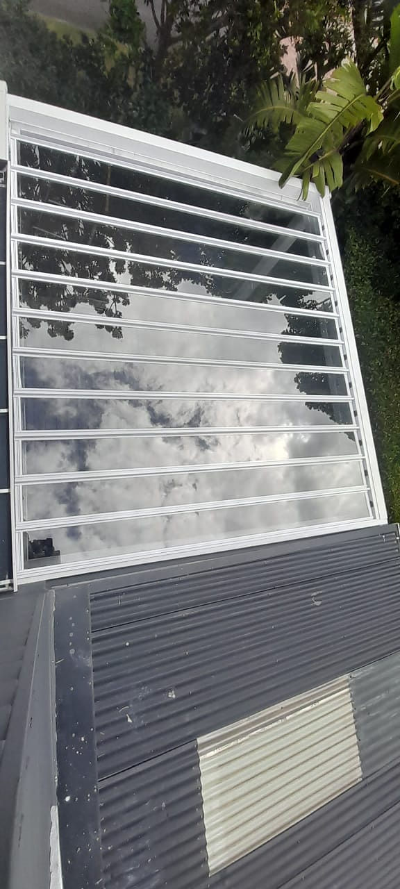 Glass & aluminium louvres — Glass louvres (26)