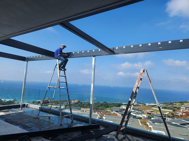 Glass & aluminium louvres — Glass louvres (1)