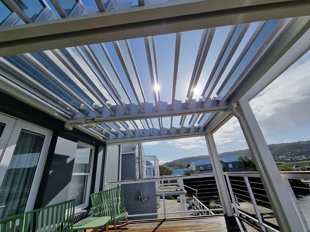 Glass & aluminium louvres — Glass louvres (22)