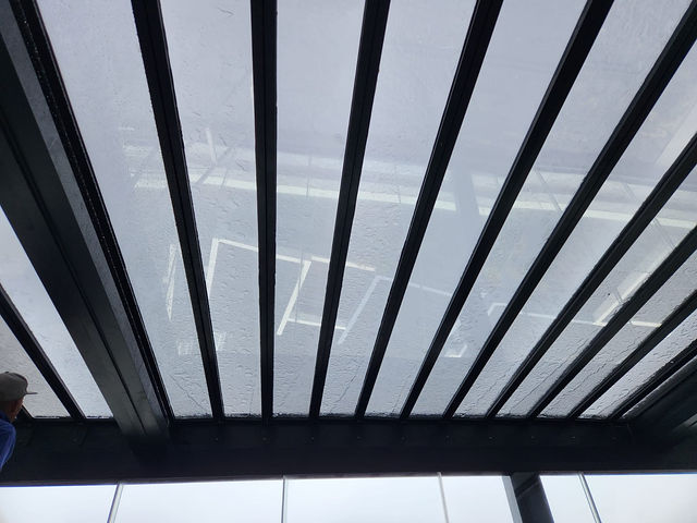 Glass & aluminium louvres — Glass louvres (25)