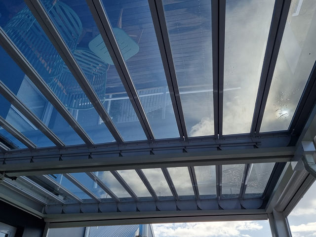 Glass & aluminium louvres — Glass louvres (21)