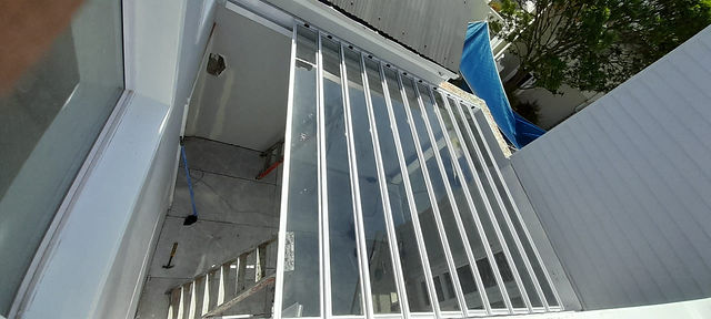 Glass & aluminium louvres — Glass louvres (10)