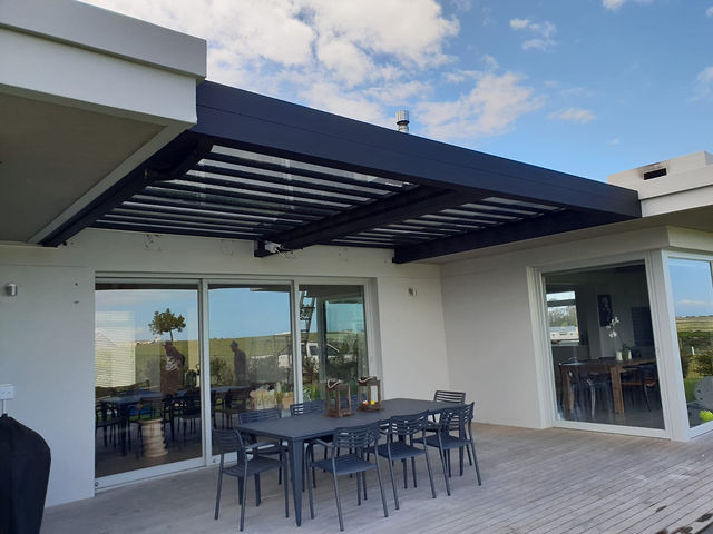 Glass & aluminium louvres — Glass louvres (5)