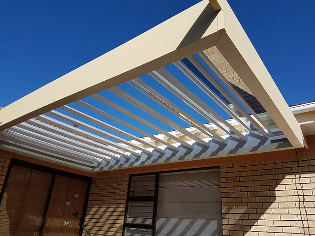Glass & aluminium louvres — Glass louvres (8)