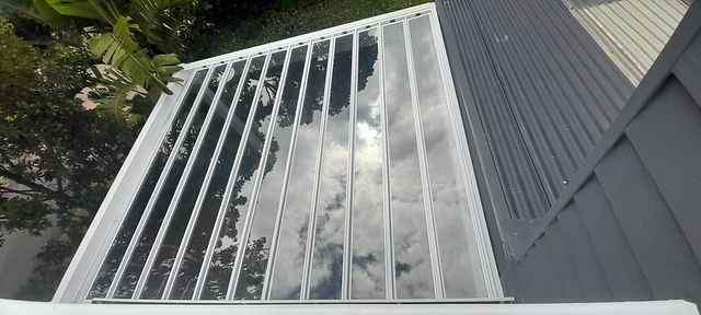 Glass & aluminium louvres — Glass louvres (27)