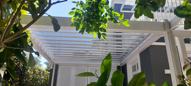 Glass & aluminium louvres — Glass louvres (30)