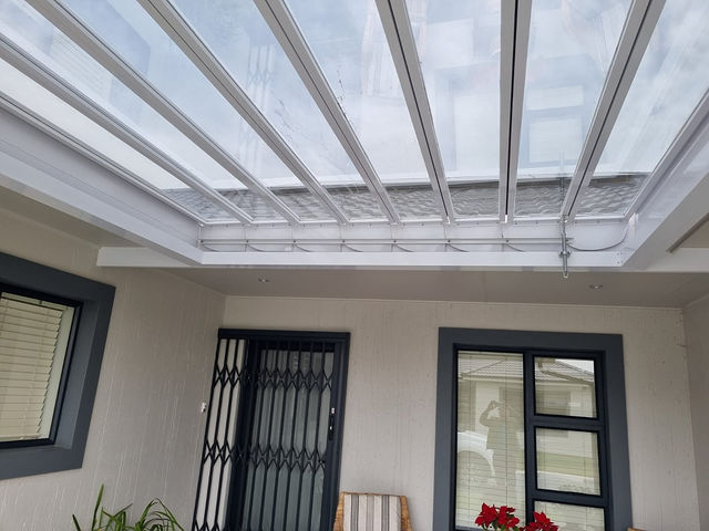 Glass & aluminium louvres — Glass louvres (24)