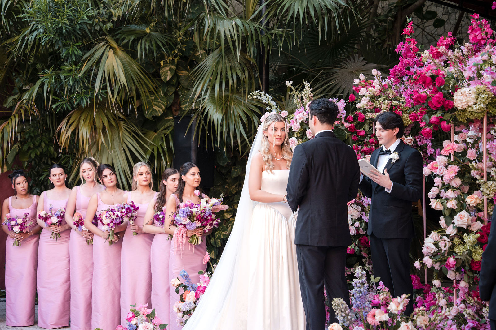 Wedding at Xcaret Park photographed by Arch Wedding Studio