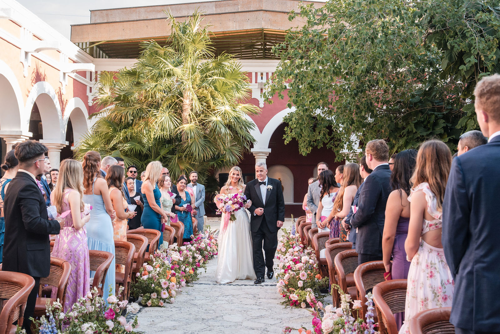 Wedding at Xcaret Park photographed by Arch Wedding Studio