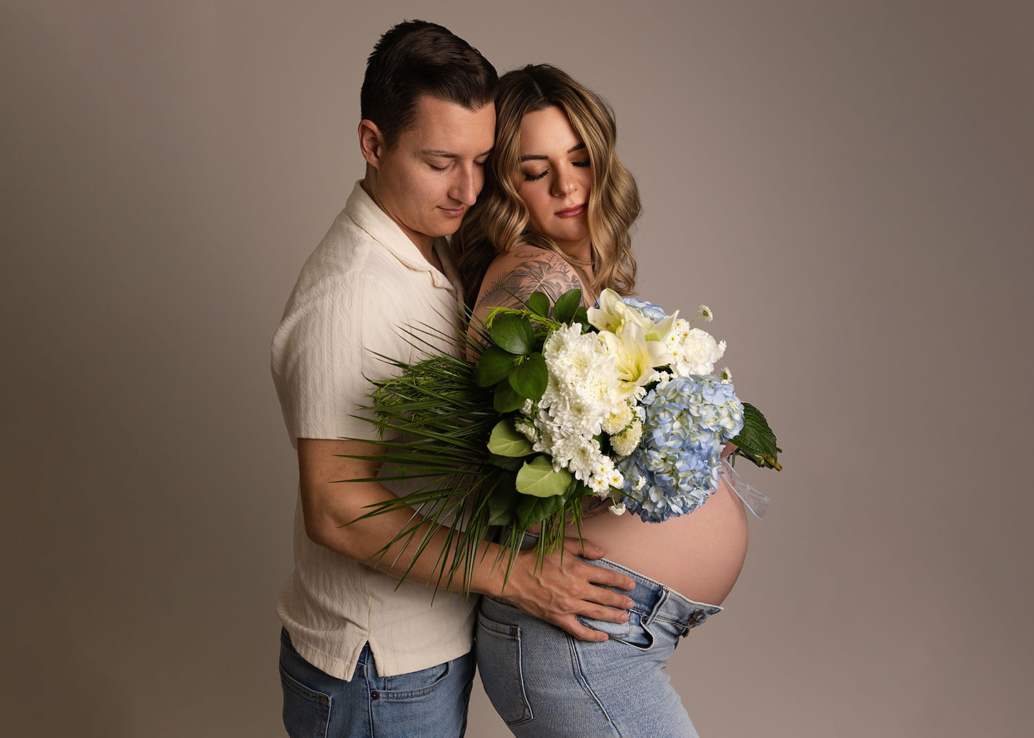 Salt Lake City maternity photographer — timeless maternity portrait