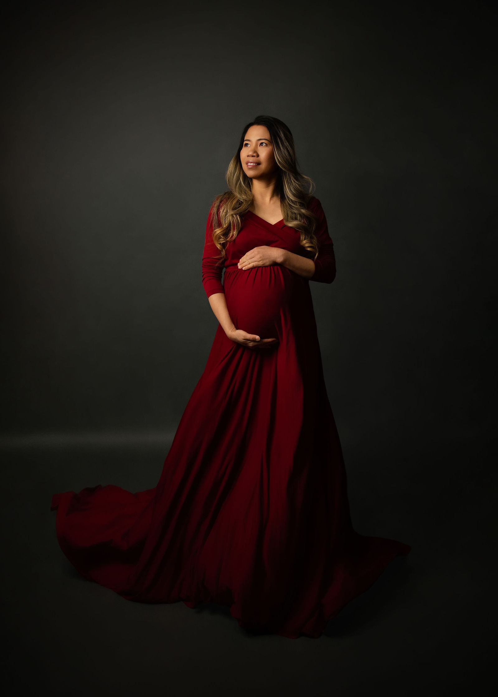 Utah maternity photographer studio session highlighting baby bump detail