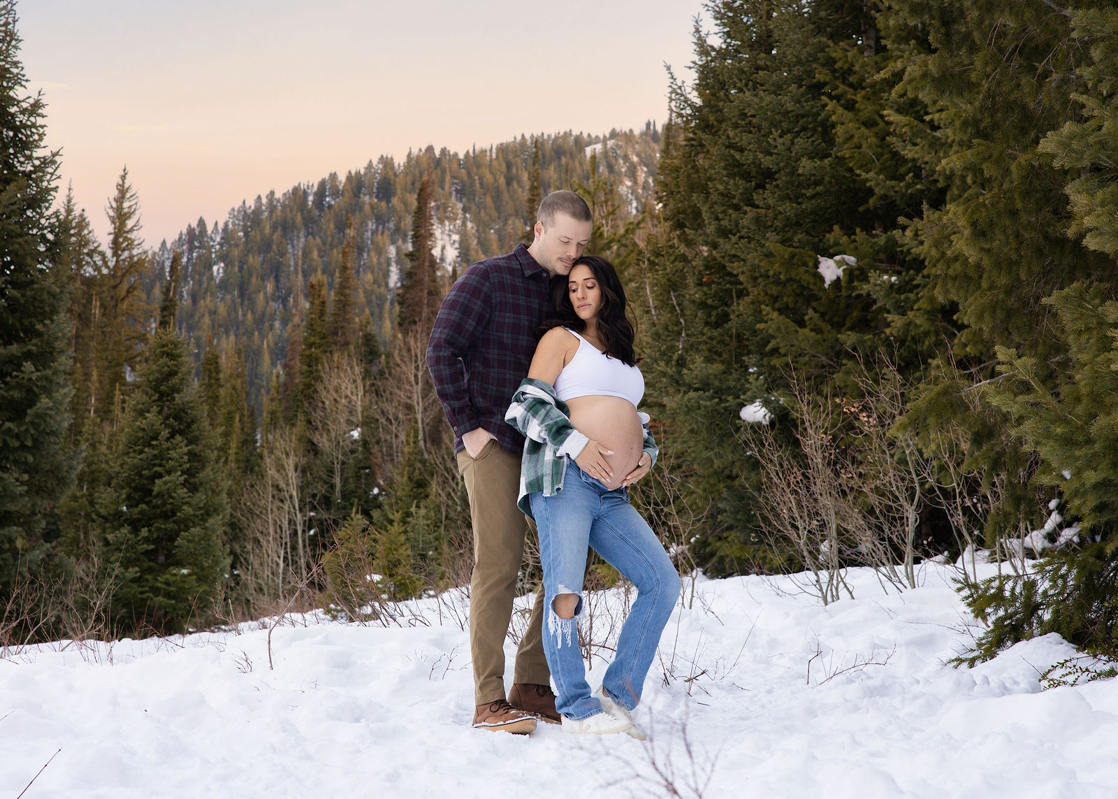 Utah maternity photographer in Ogden offering elegant studio and outdoor maternity portraits