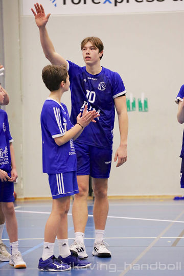 2215104090-21.jpg