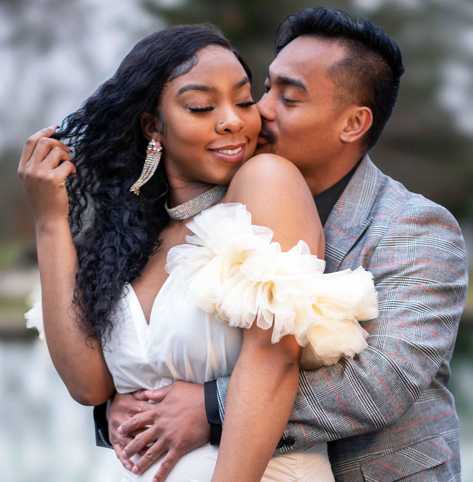Park of Roses engagement photos