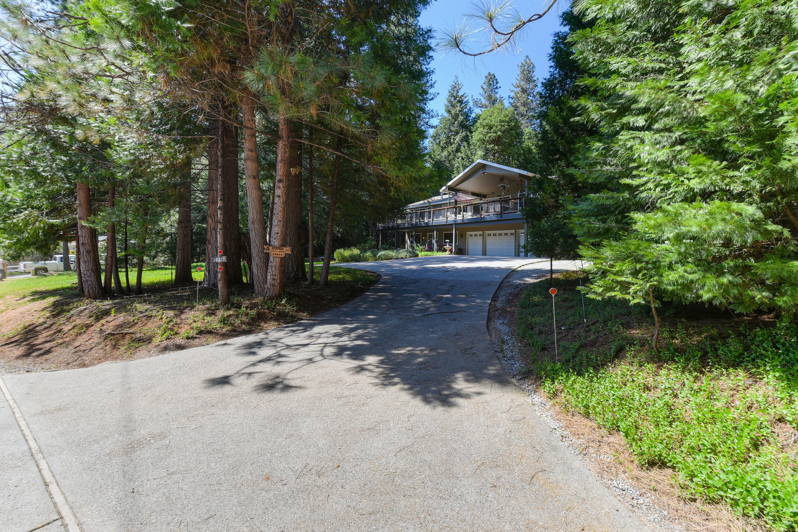 26213 Parkwood Dr E by Amador Photo