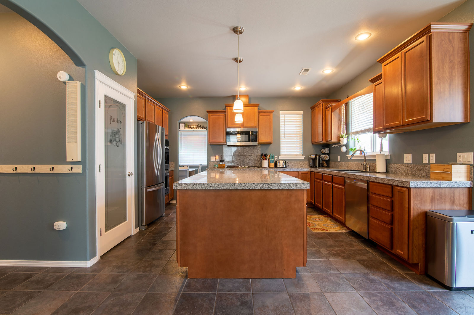 Coats Properties 4211 W 32nd, Kennewick by Foto Ruby