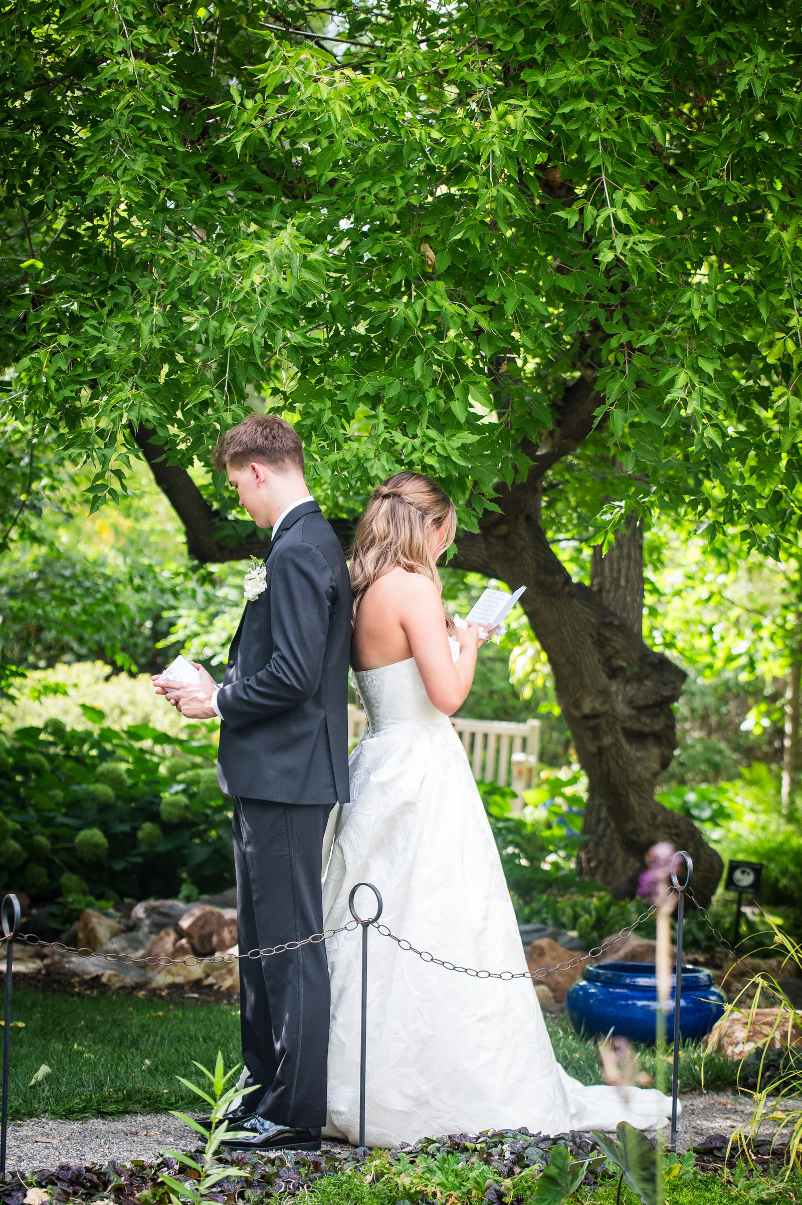 Bride overcome while reading her vows